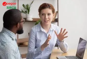 I clienti tailandesi scelgono il nostro piccolo distributore automatico di fo...