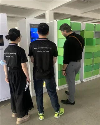 I clienti tedeschi hanno visitato la nostra fabbrica per l'ulteriore cooperaz...